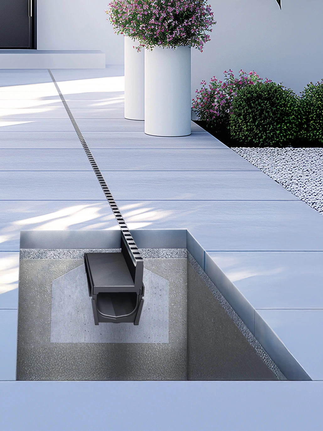 Caniveau MEAPARK TS Blade installé dans une terrasse moderne, illustrant son design épuré et son système d’évacuation innovant.