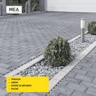 Caniveau discret MEAPARK en plastique recyclé avec fente en polypropylène et profil inox 304 Eblade R - Classe de charge A15 - Norme PMR - Facile à poser. Adapté pour terrasse, jardin, entrée de bâtiment et piscine.