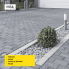 Caniveau discret MEAPARK en plastique recyclé avec fente en polypropylène et profil inox 304 Eblade S - Classe de charge A15 - Norme PMR - Facile à poser. Adapté pour terrasse, jardin, entrée de bâtiment et piscine.