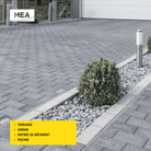 Caniveau discret MEAPARK en plastique recyclé avec fente en polypropylène et profil inox 304 Eblade T - Classe de charge A15 - Norme PMR - Facile à poser. Adapté pour terrasse, jardin, entrée de bâtiment et piscine.