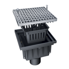 Avaloir de cour MEAPARK en plastique recyclé avec grille caillebotis maille 20/30 en acier galvanisé, résistant à une classe de charge B125 selon la norme EN 1433. Norme PMR, installation simple et rapide, adapté au passage de véhicule léger.